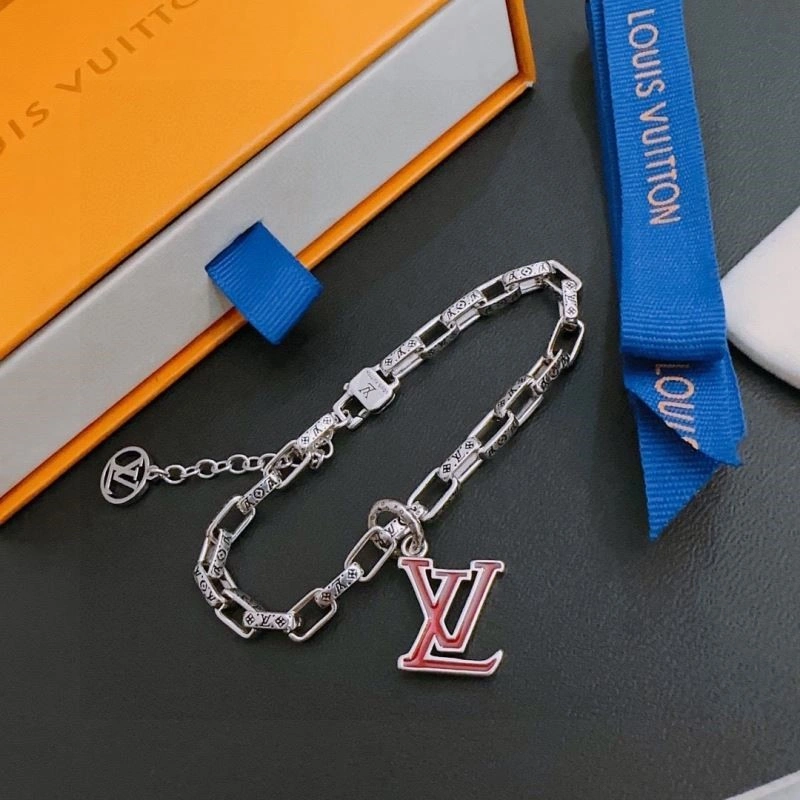Sleek Louis Vuitton Bracelets 248734