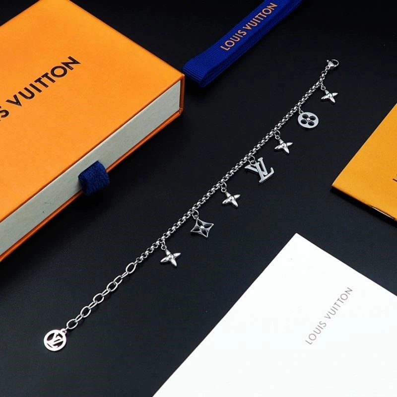 Louis Vuitton Bracelets Youthful 248753
