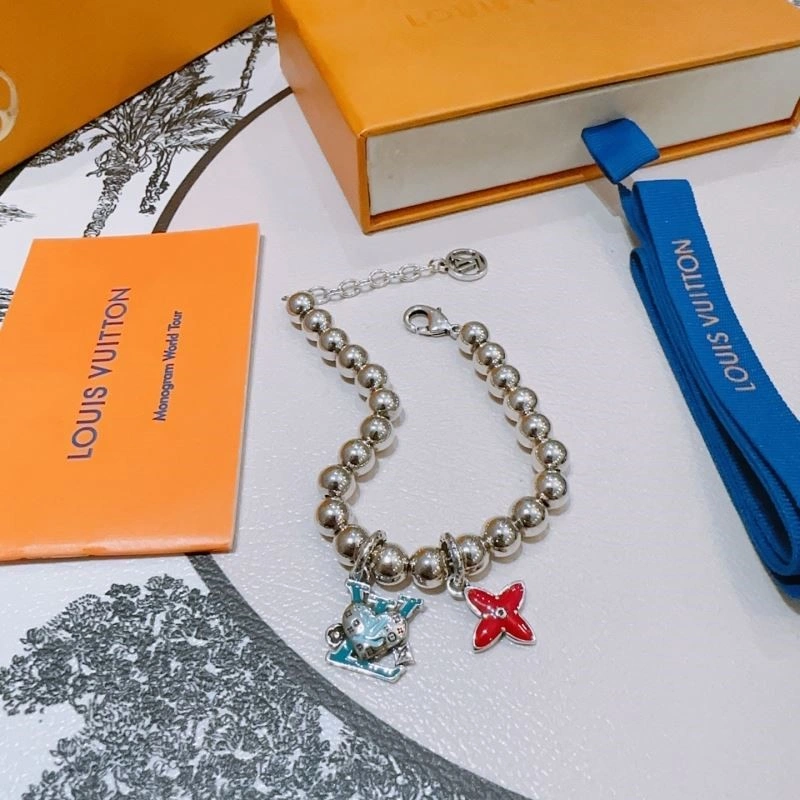 GoodFit Louis Vuitton Bracelets 248744