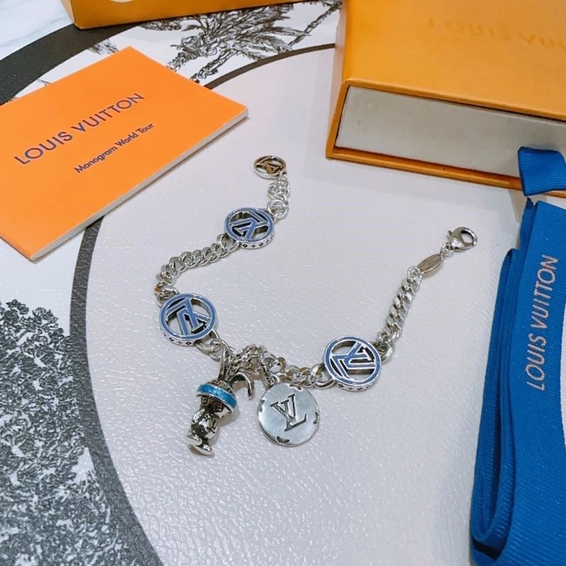 Louis Vuitton Bracelets Refined 248729