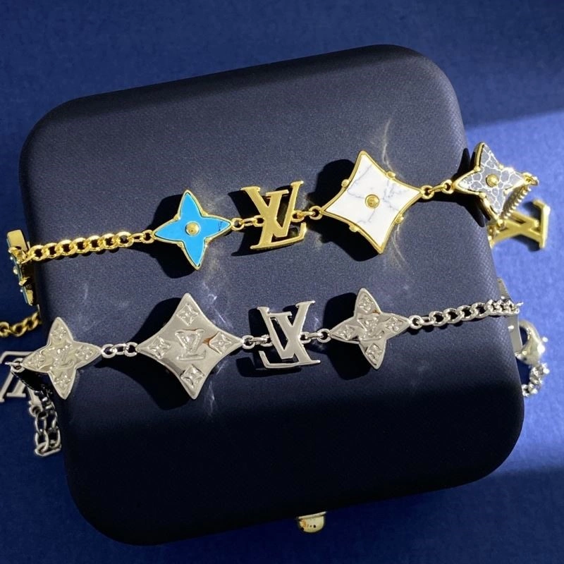 Compact Louis Vuitton Bracelets 248737