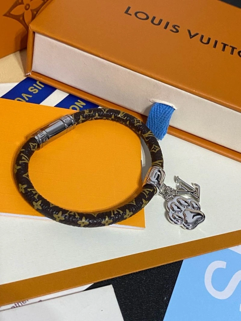 WrinkleFree Louis Vuitton Bracelets 248727