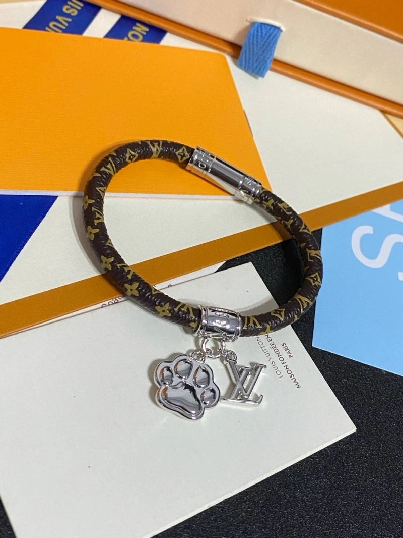 WrinkleFree Louis Vuitton Bracelets 248727