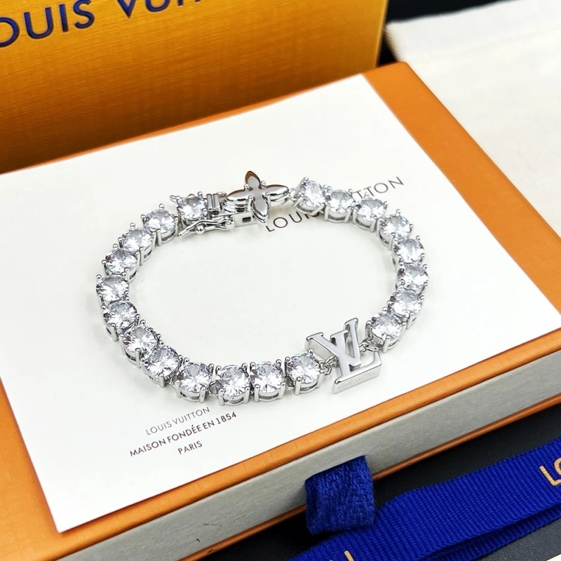 Supportive Louis Vuitton Bracelets 248732