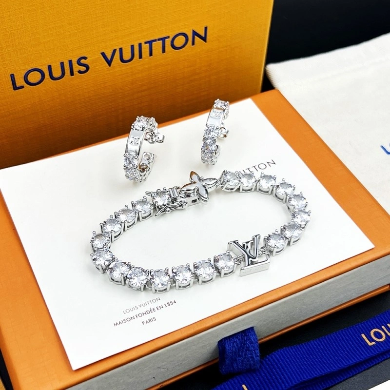 Supportive Louis Vuitton Bracelets 248732