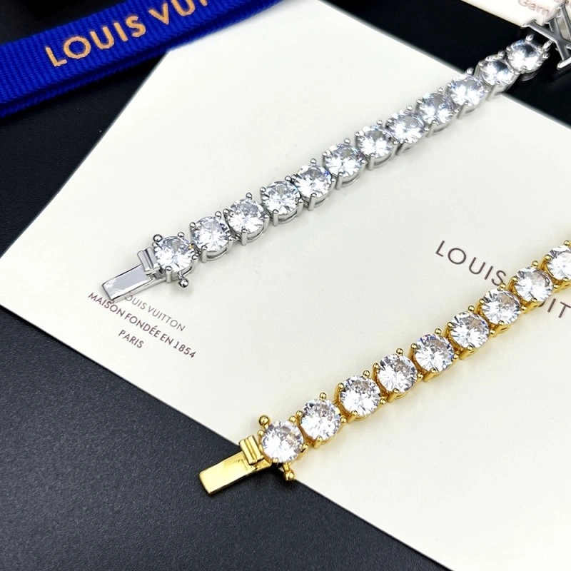 Effortless Louis Vuitton Bracelets 248724