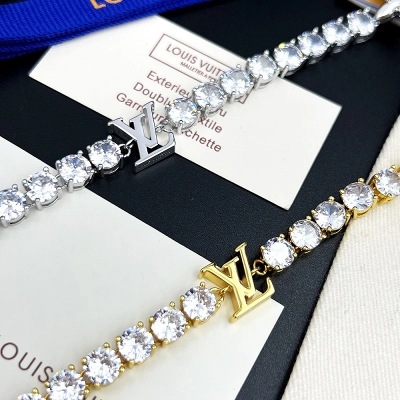 Effortless Louis Vuitton Bracelets 248724