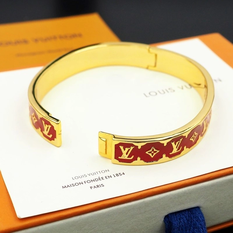 Versatile Louis Vuitton Bracelets 248749