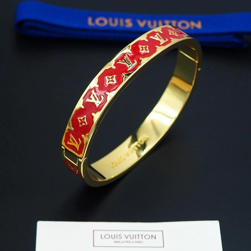 Versatile Louis Vuitton Bracelets 248749