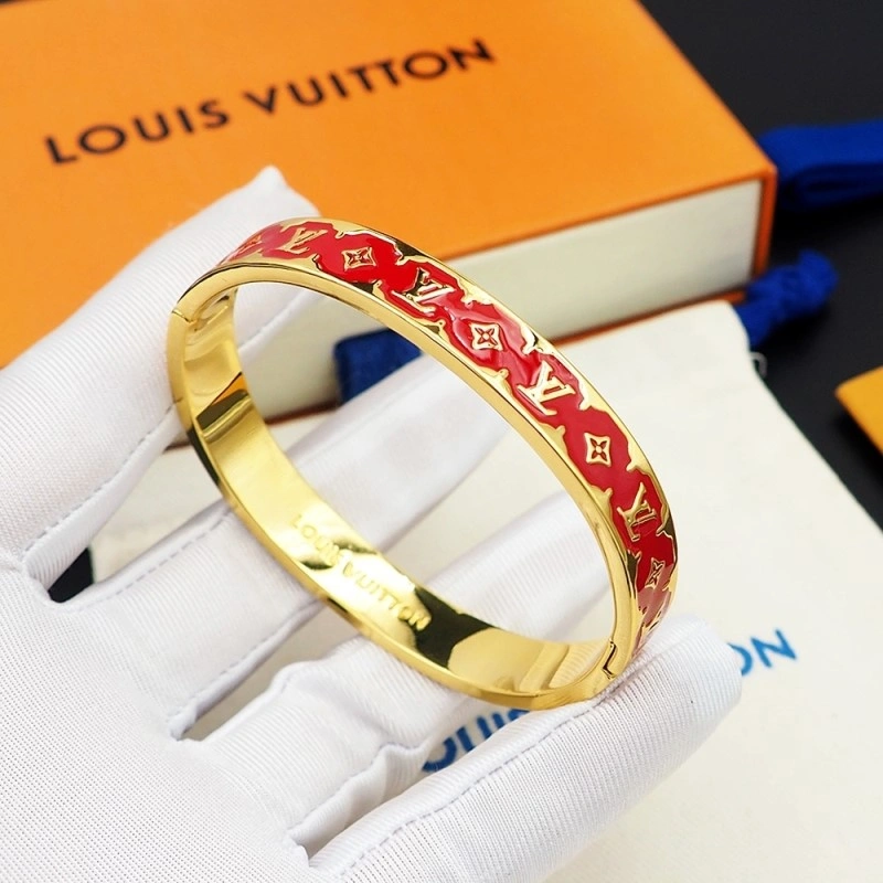 Versatile Louis Vuitton Bracelets 248749