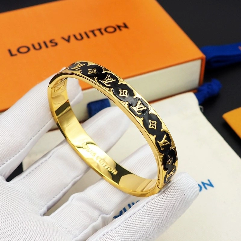 Elegant Louis Vuitton Bracelets 248733