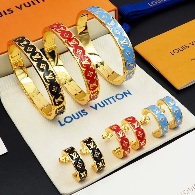 Elegant Louis Vuitton Bracelets 248733