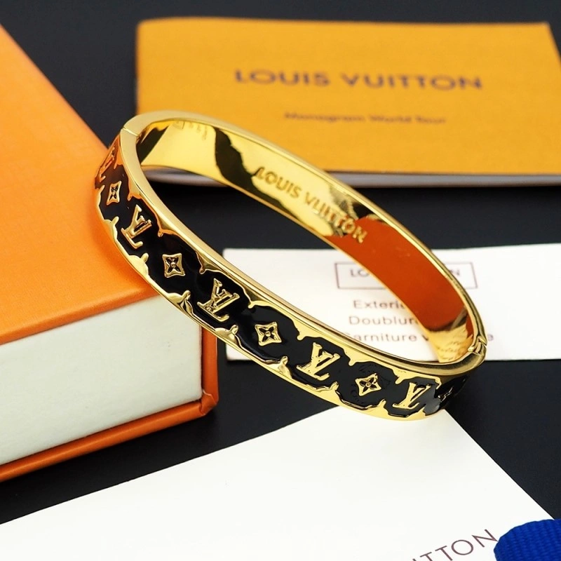 Elegant Louis Vuitton Bracelets 248733