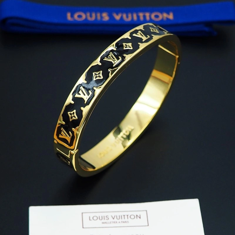Elegant Louis Vuitton Bracelets 248733