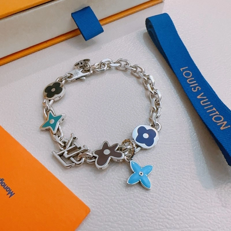 Supportive Louis Vuitton Bracelets 248722