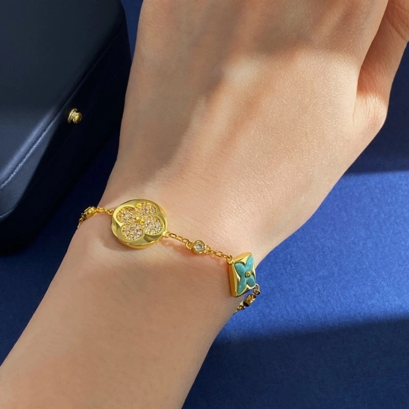 MoistureWicking Louis Vuitton Bracelets 248719