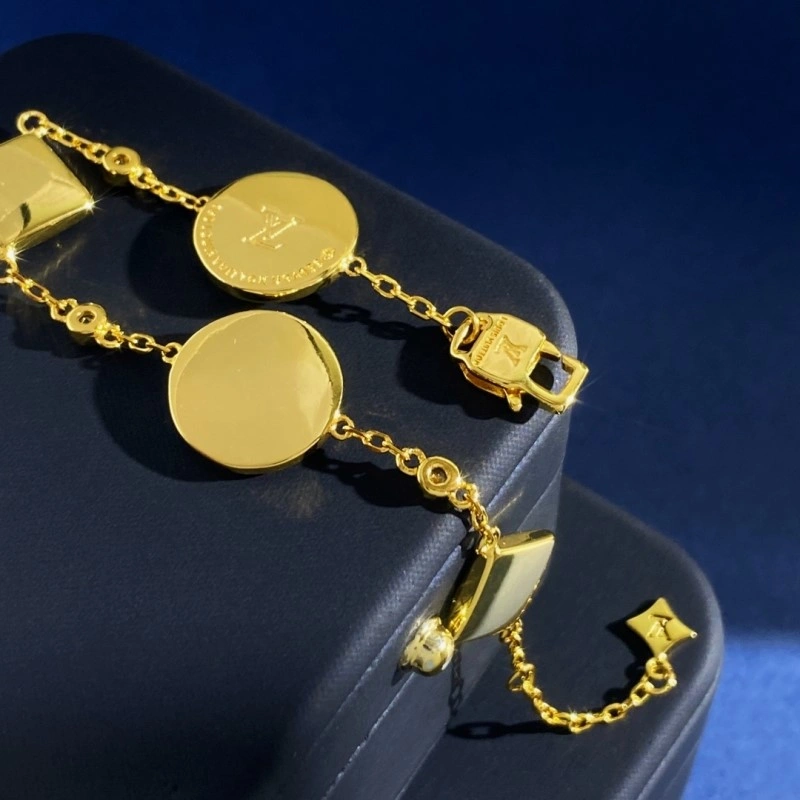 MoistureWicking Louis Vuitton Bracelets 248719