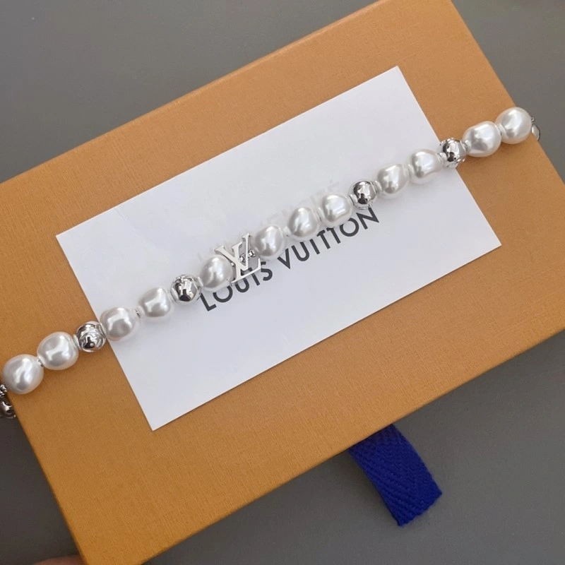WellDesigned Louis Vuitton Bracelets 248718