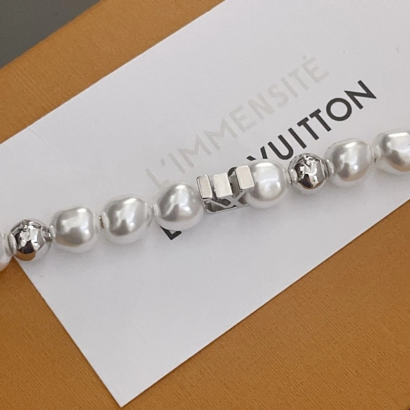 WellDesigned Louis Vuitton Bracelets 248718