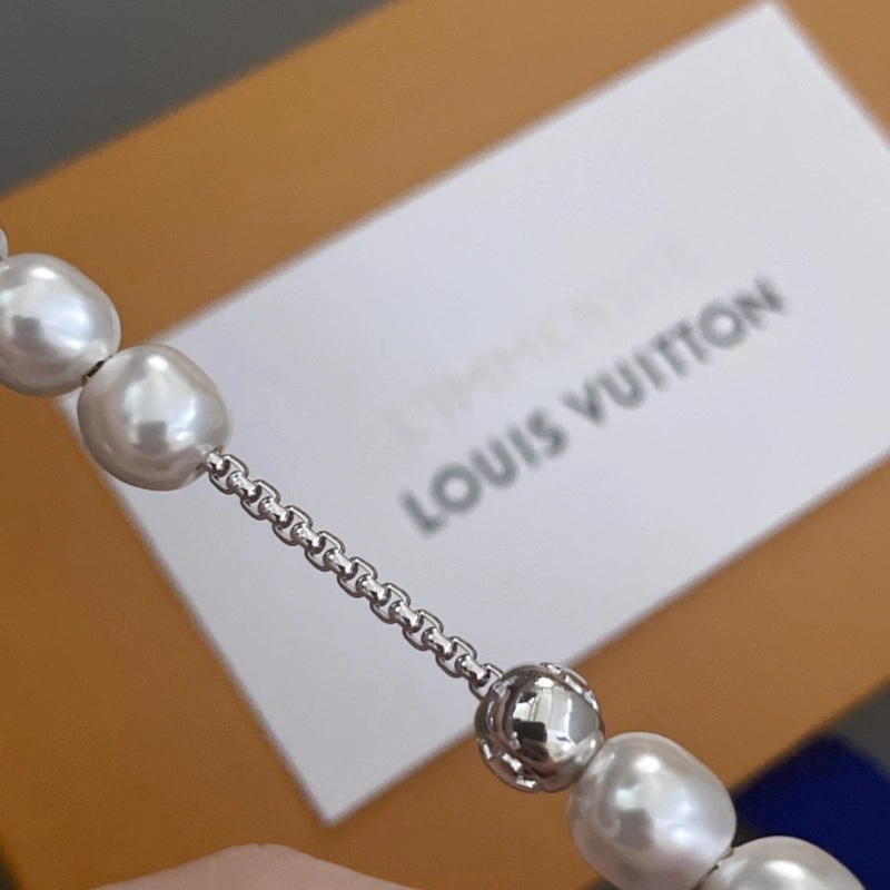 WellDesigned Louis Vuitton Bracelets 248718