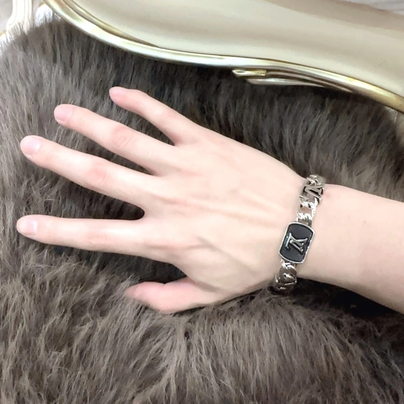Louis Vuitton Bracelets ZeroBulk 248711