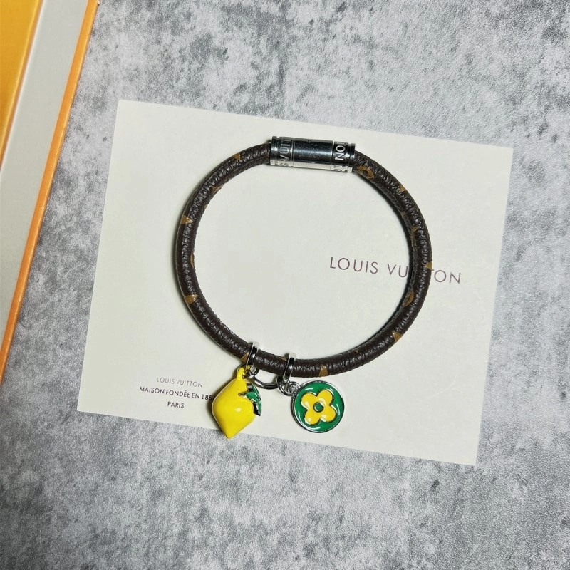 Louis Vuitton Bracelets ModernLook 248693