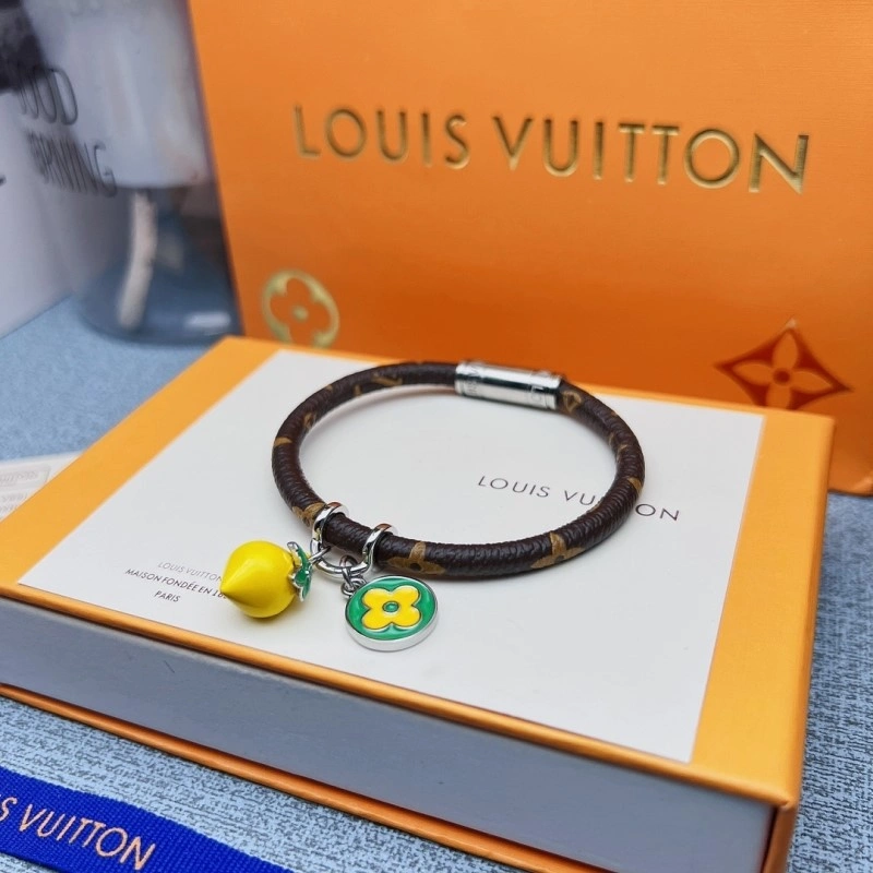 Louis Vuitton Bracelets ModernLook 248693