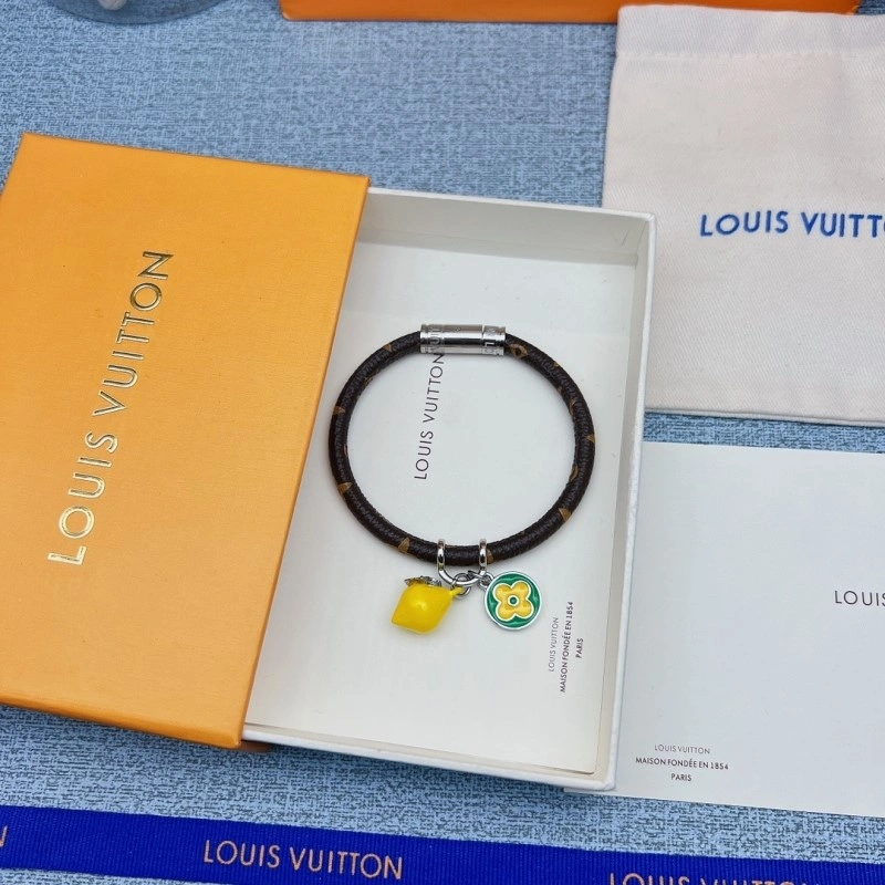 Louis Vuitton Bracelets ModernLook 248693