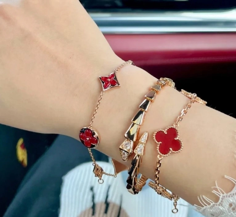 EasyMatch Louis Vuitton Bracelets 248697