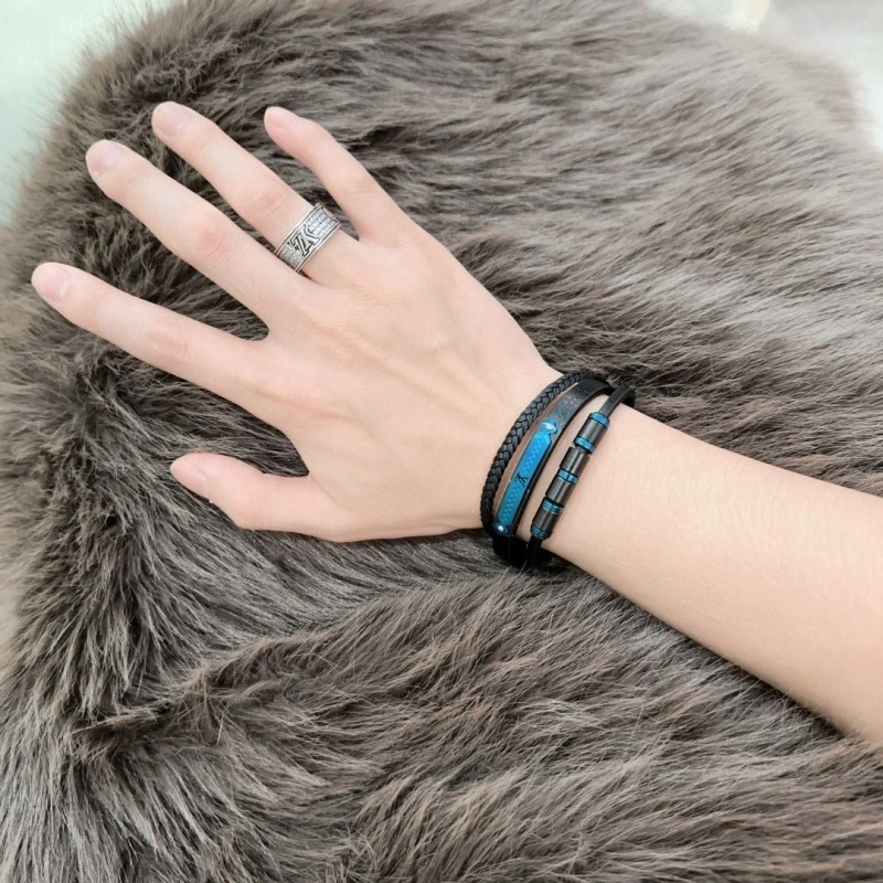 Louis Vuitton Bracelets AllSeason 248701