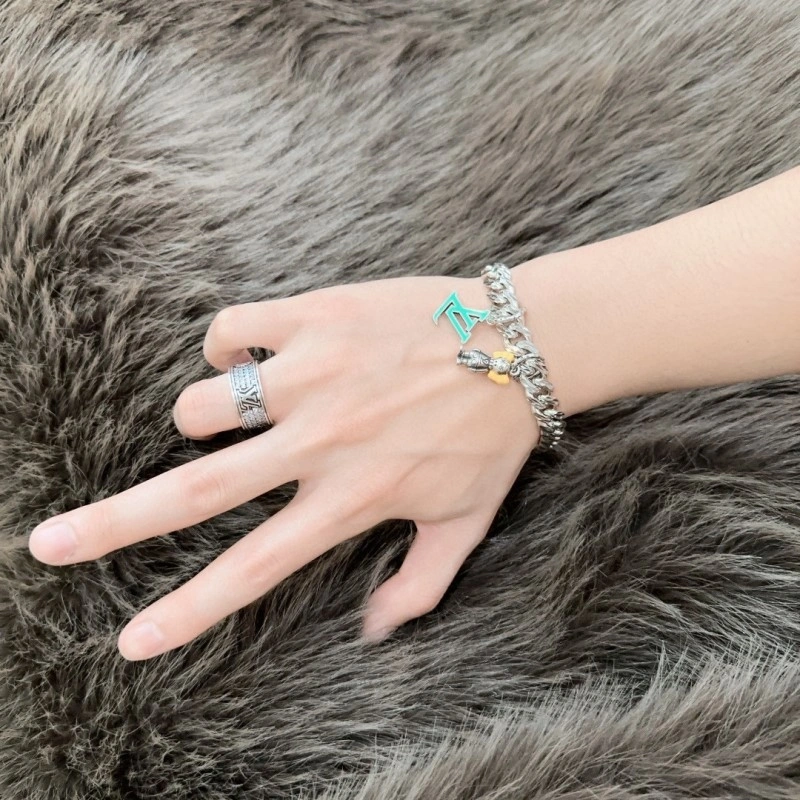 Louis Vuitton Bracelets SmoothTexture 248706