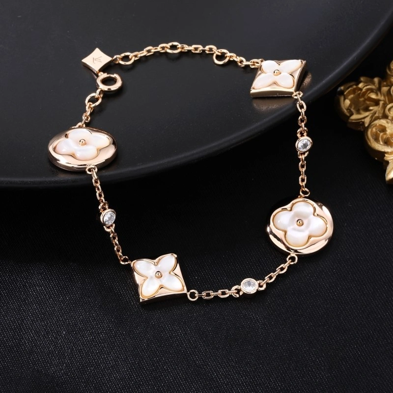 Versatile Louis Vuitton Bracelets 248699