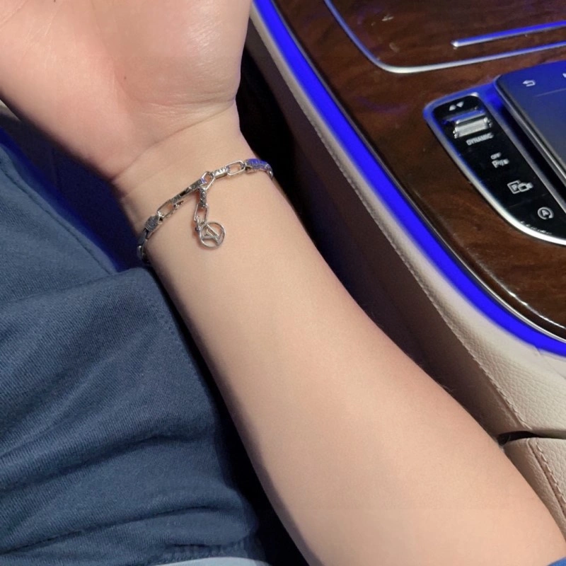 AllSeason Louis Vuitton Bracelets 248709