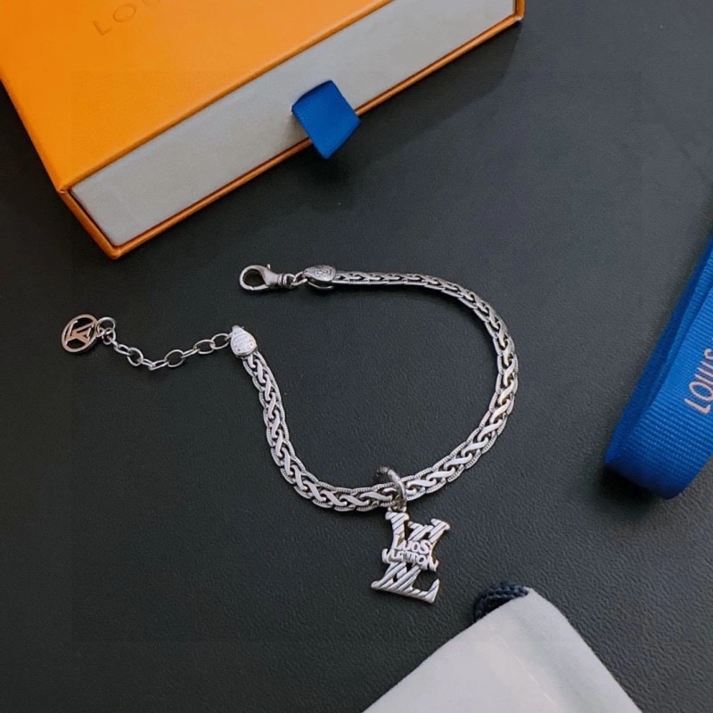 Trendy Louis Vuitton Bracelets 248681