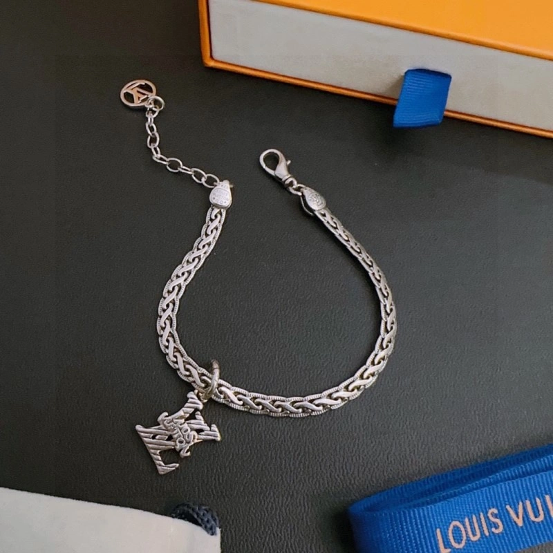 Trendy Louis Vuitton Bracelets 248681