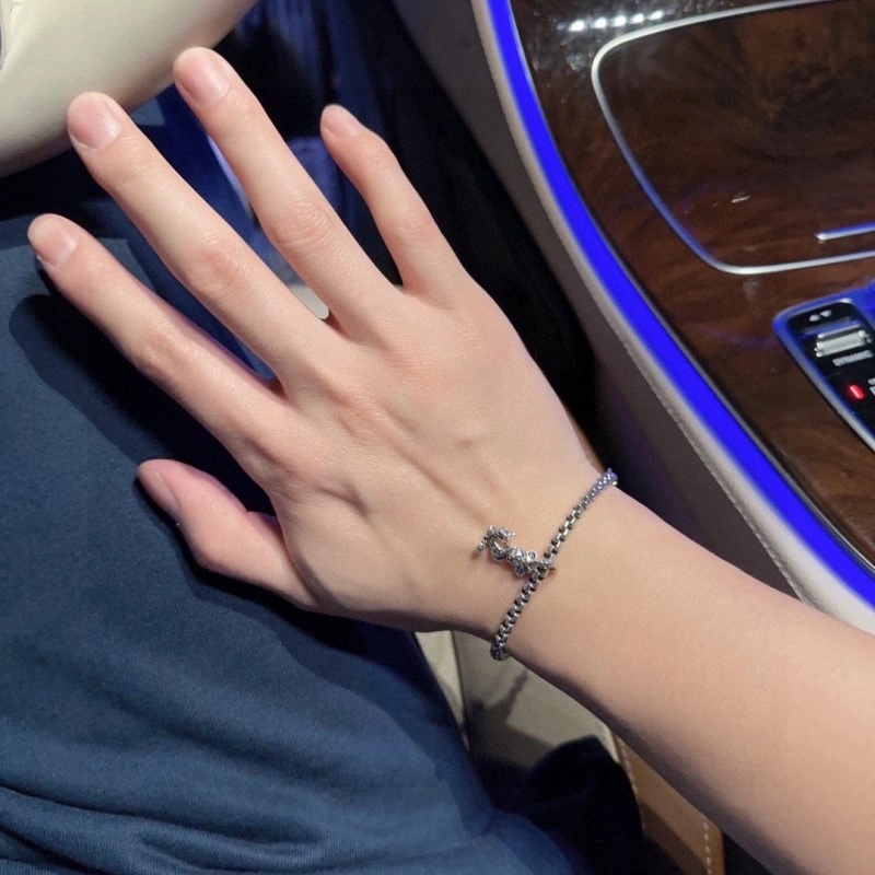 Louis Vuitton Bracelets Contemporary 248679