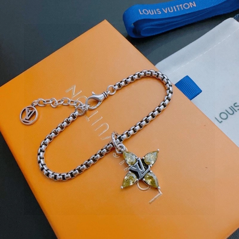 Comfortable Louis Vuitton Bracelets 248675