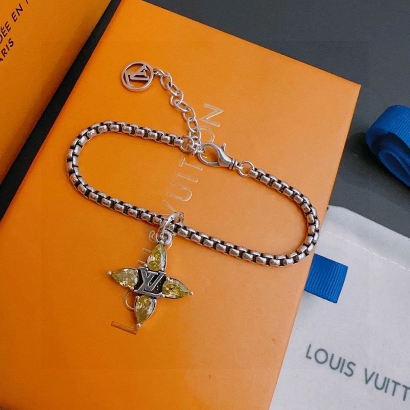 Comfortable Louis Vuitton Bracelets 248675