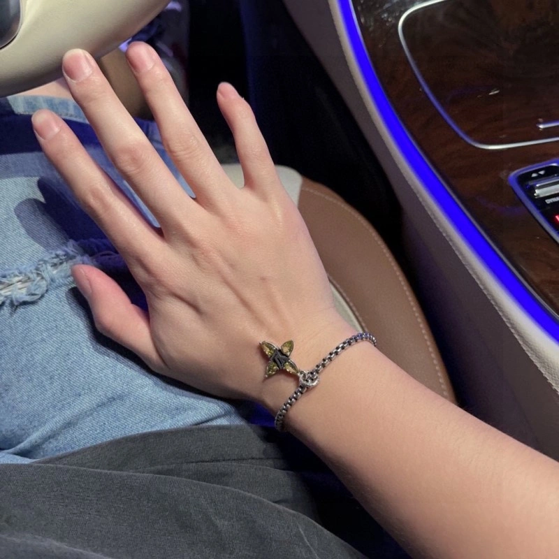 Comfortable Louis Vuitton Bracelets 248675