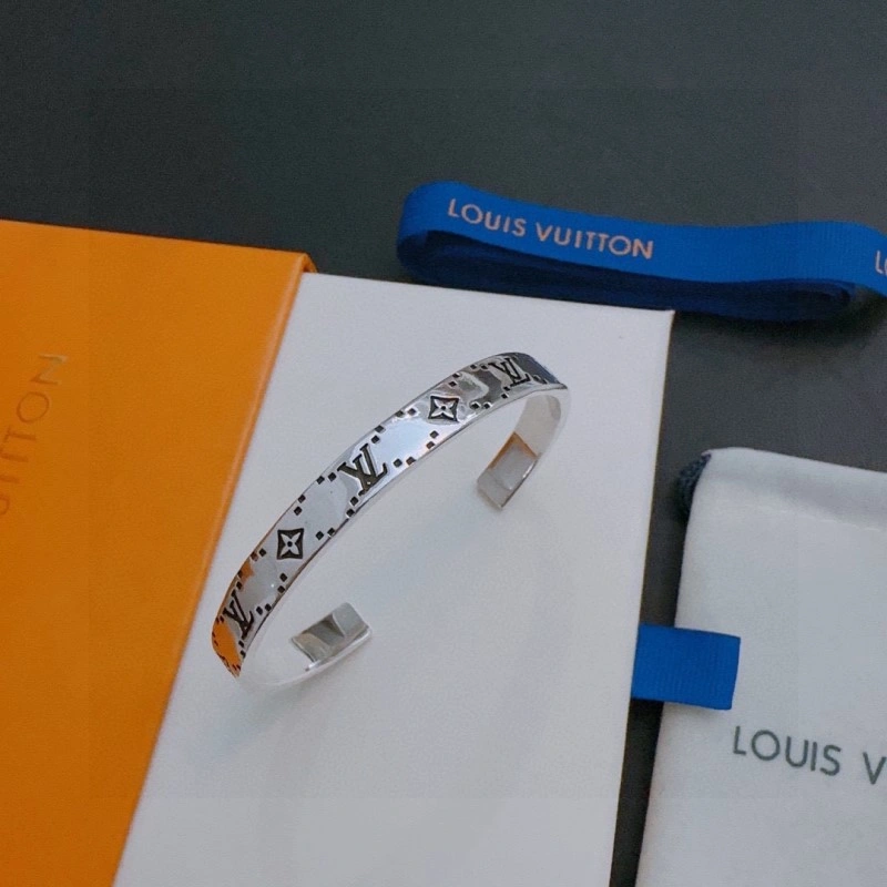 Soft Louis Vuitton Bracelets 248673
