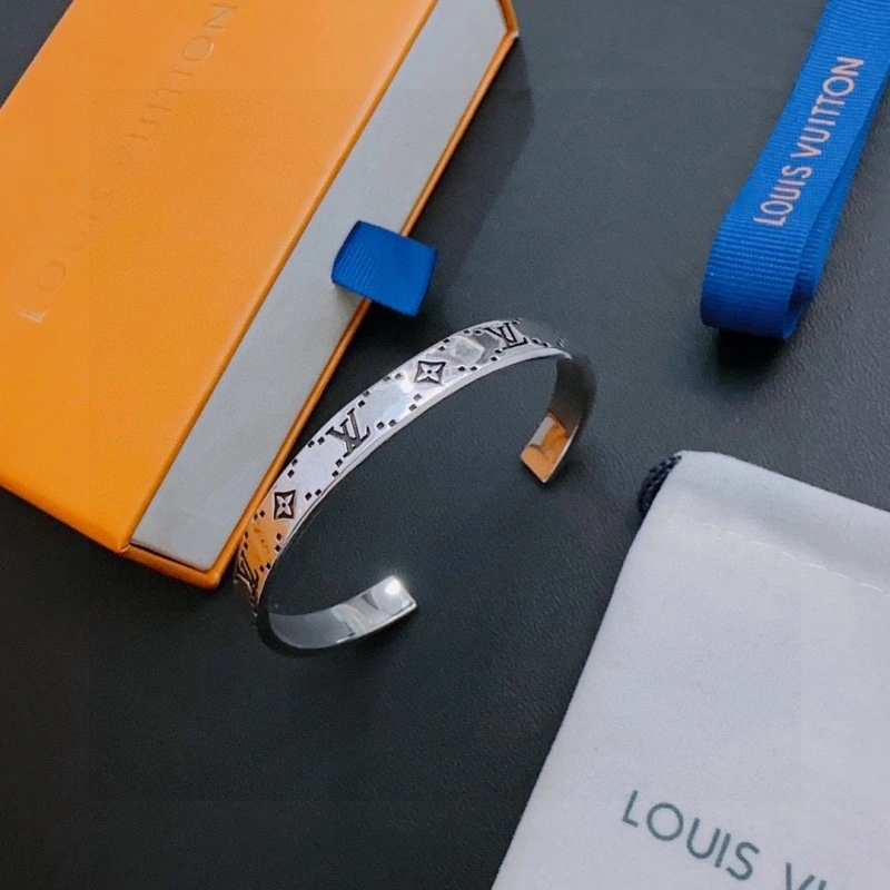 Soft Louis Vuitton Bracelets 248673