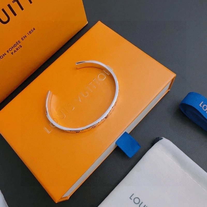 Soft Louis Vuitton Bracelets 248673