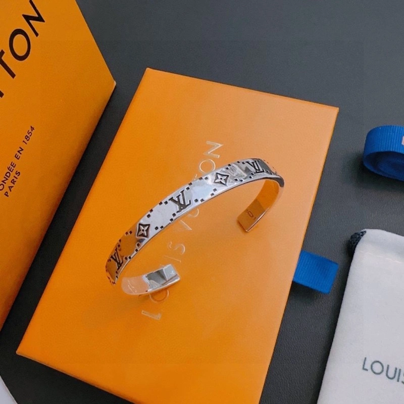 Soft Louis Vuitton Bracelets 248673