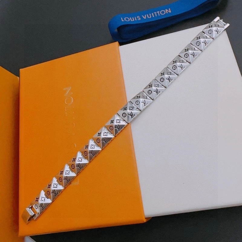 Practical Louis Vuitton Bracelets 248669