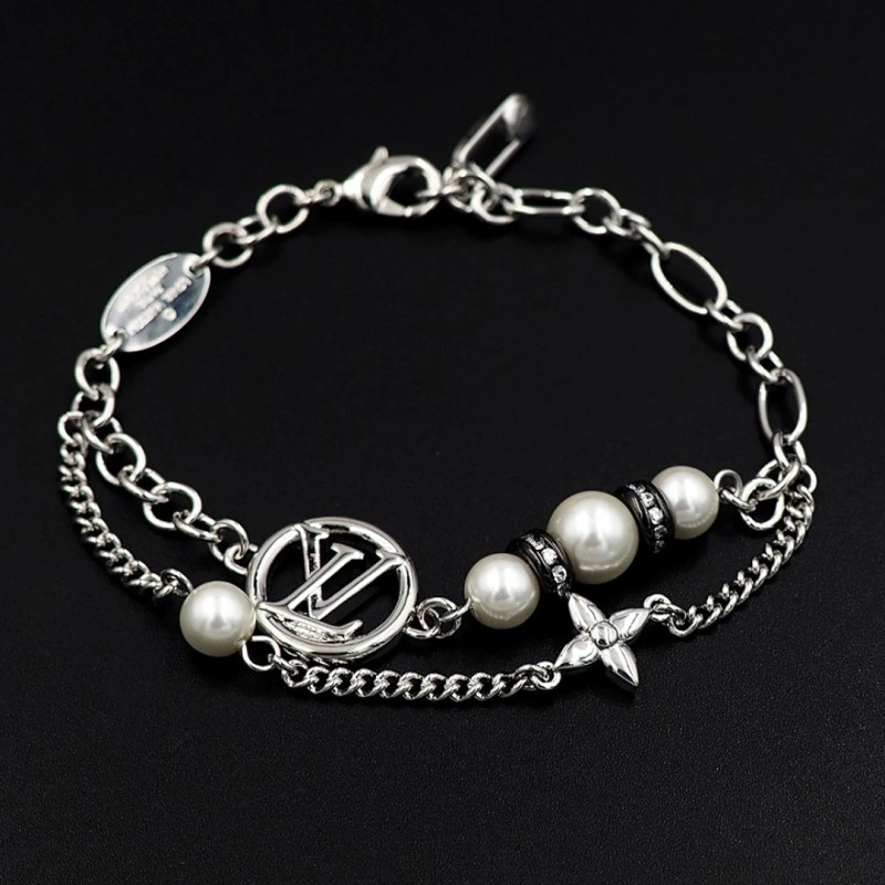 Attractive Louis Vuitton Bracelets 248657