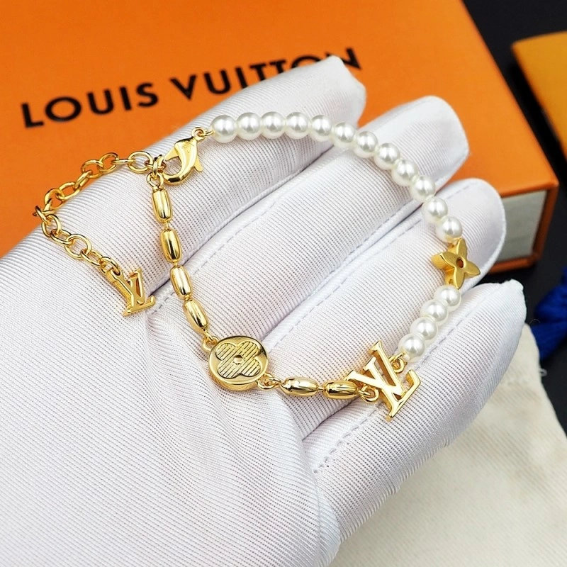 Louis Vuitton Bracelets Youthful 248369