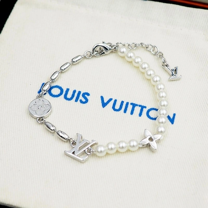 HighQuality Louis Vuitton Bracelets 248371