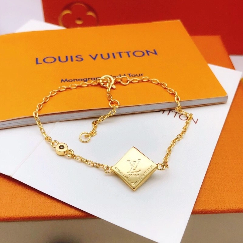 Affordable Louis Vuitton Bracelets 248355