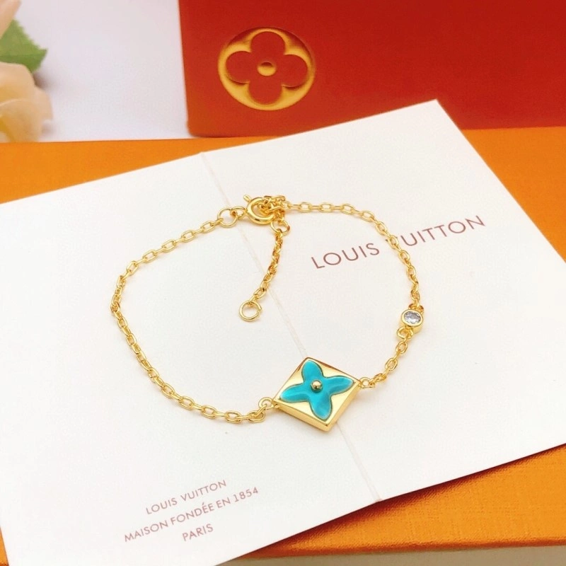 Affordable Louis Vuitton Bracelets 248355