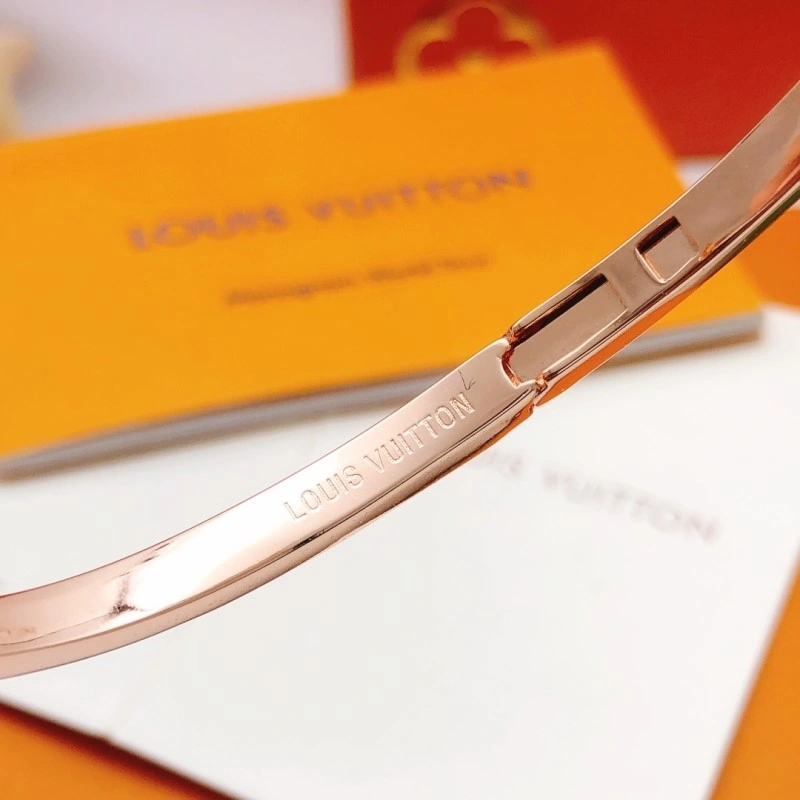 FlexibleFit Louis Vuitton Bracelets 248362